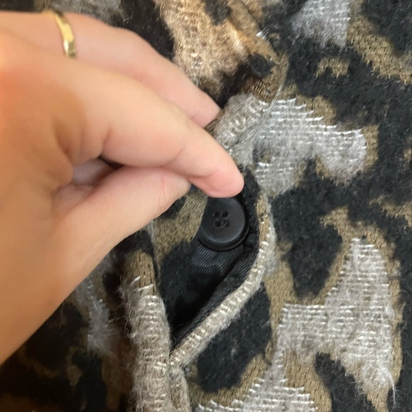 Veronica Beard Camille Jacquard Leopard Button Coat, Size 2, Wool and Alpaca - Picture 4 of 10